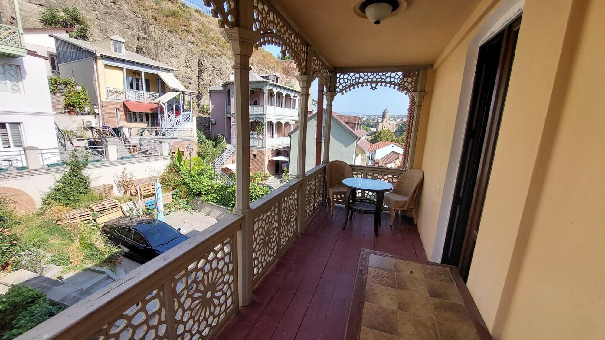 Anano Apartment On Botanikuri Tbilisi Buitenkant foto