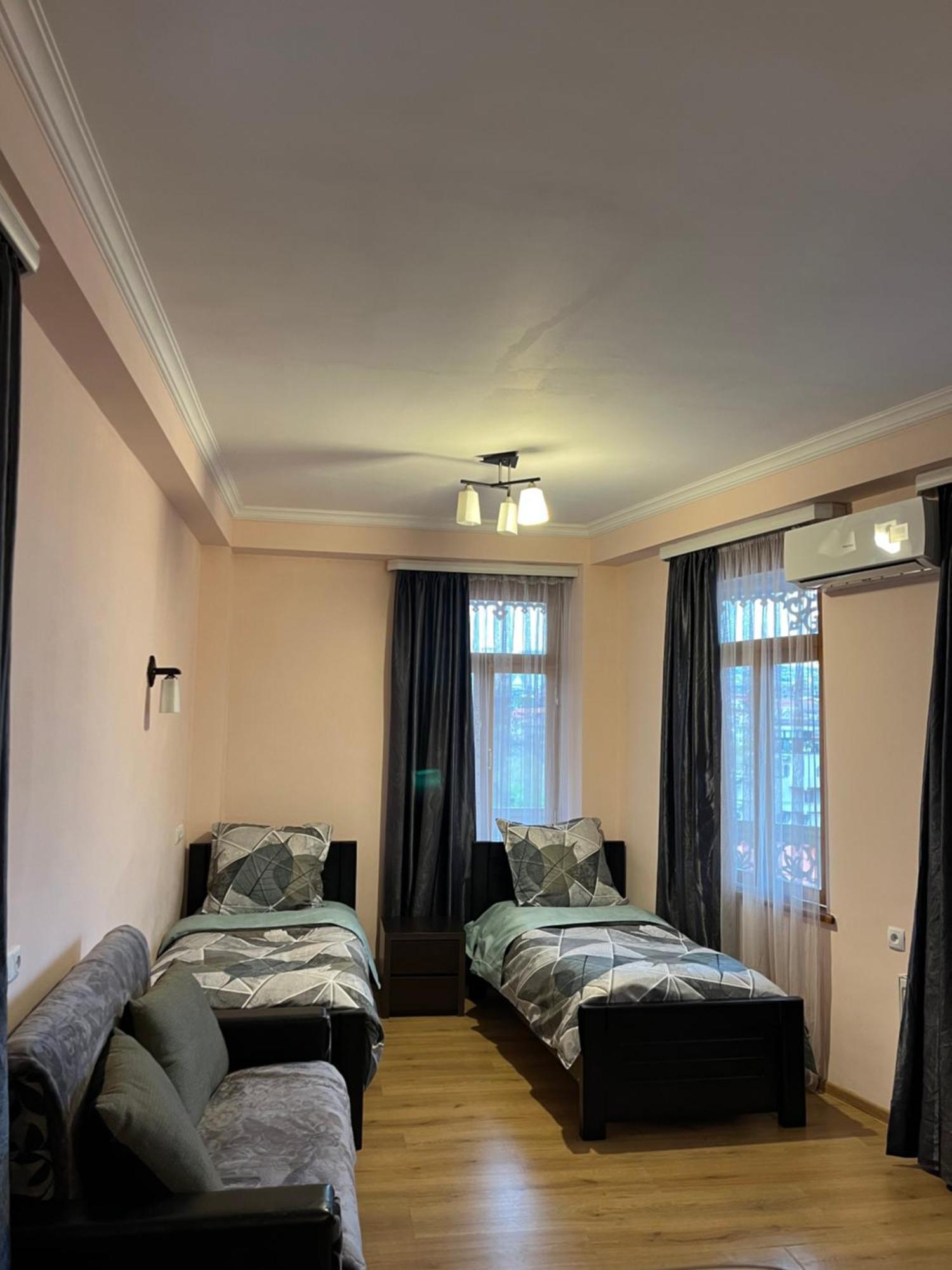Anano Apartment On Botanikuri Tbilisi Buitenkant foto