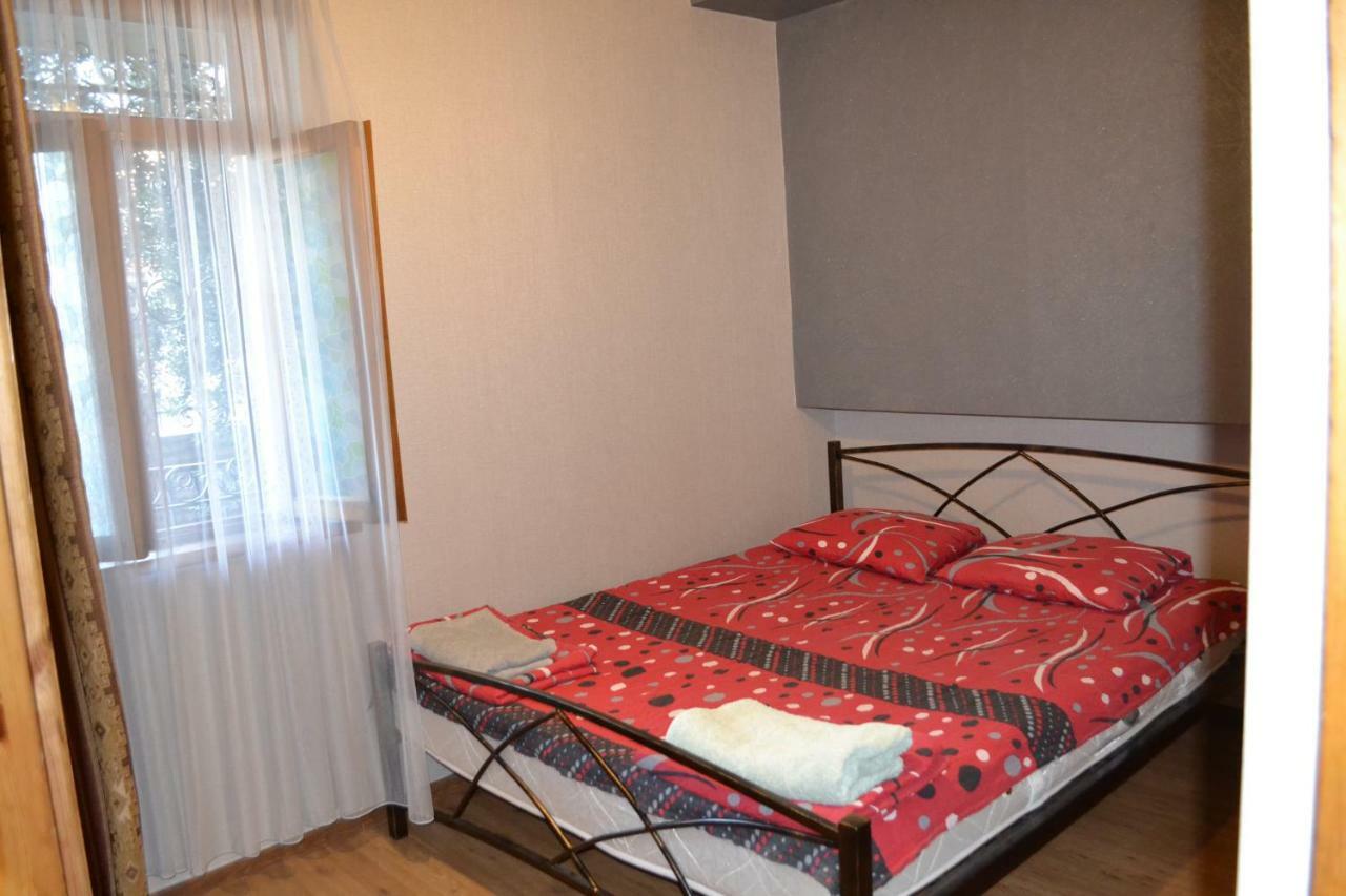 Anano Apartment On Botanikuri Tbilisi Buitenkant foto