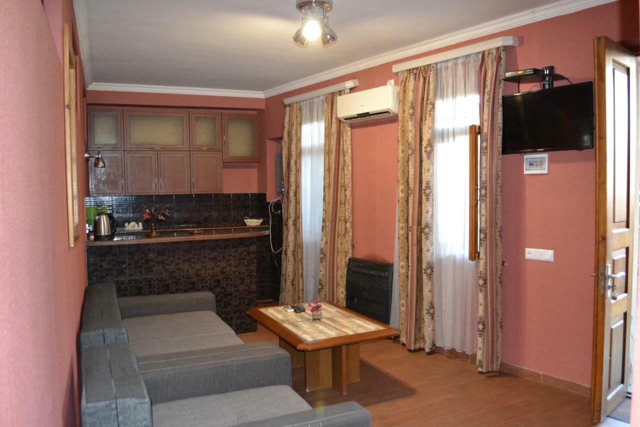 Anano Apartment On Botanikuri Tbilisi Buitenkant foto